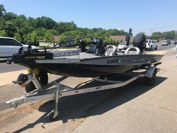 Xpress X19: Ballistic Bass Boat - boats.com