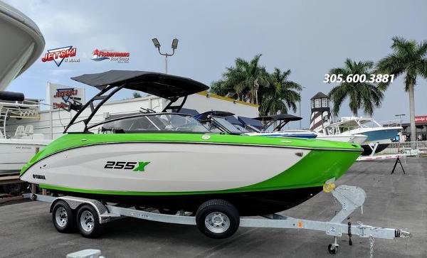 Yamaha Boats 255XE