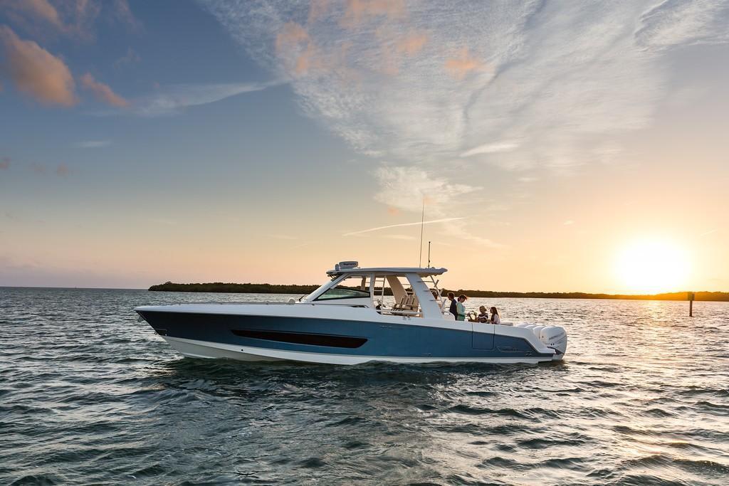 2026 Boston Whaler 420 Outrage
