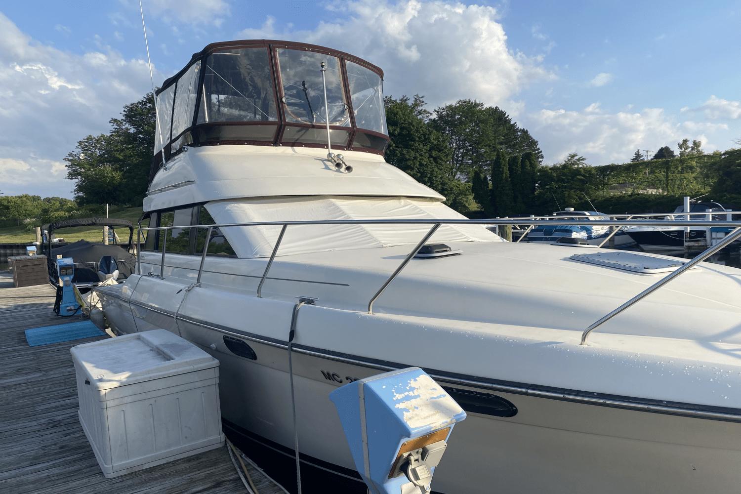 1990 Silverton 36 FLYBRIDGE