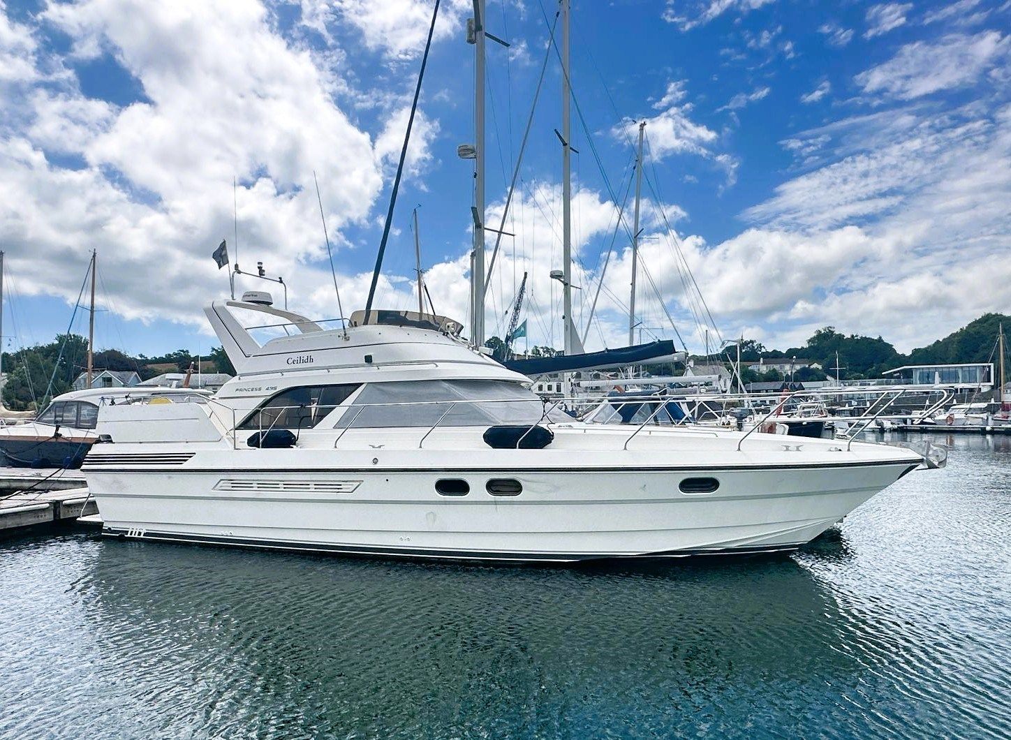 1991 Princess 435