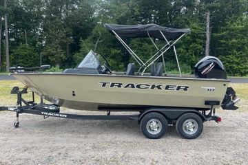 2026 Tracker Targa V-18 Combo