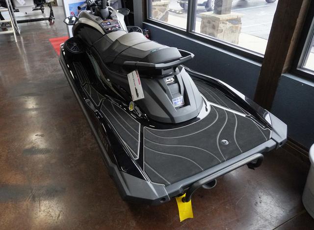 2025 Yamaha WaveRunner GP SVHO™