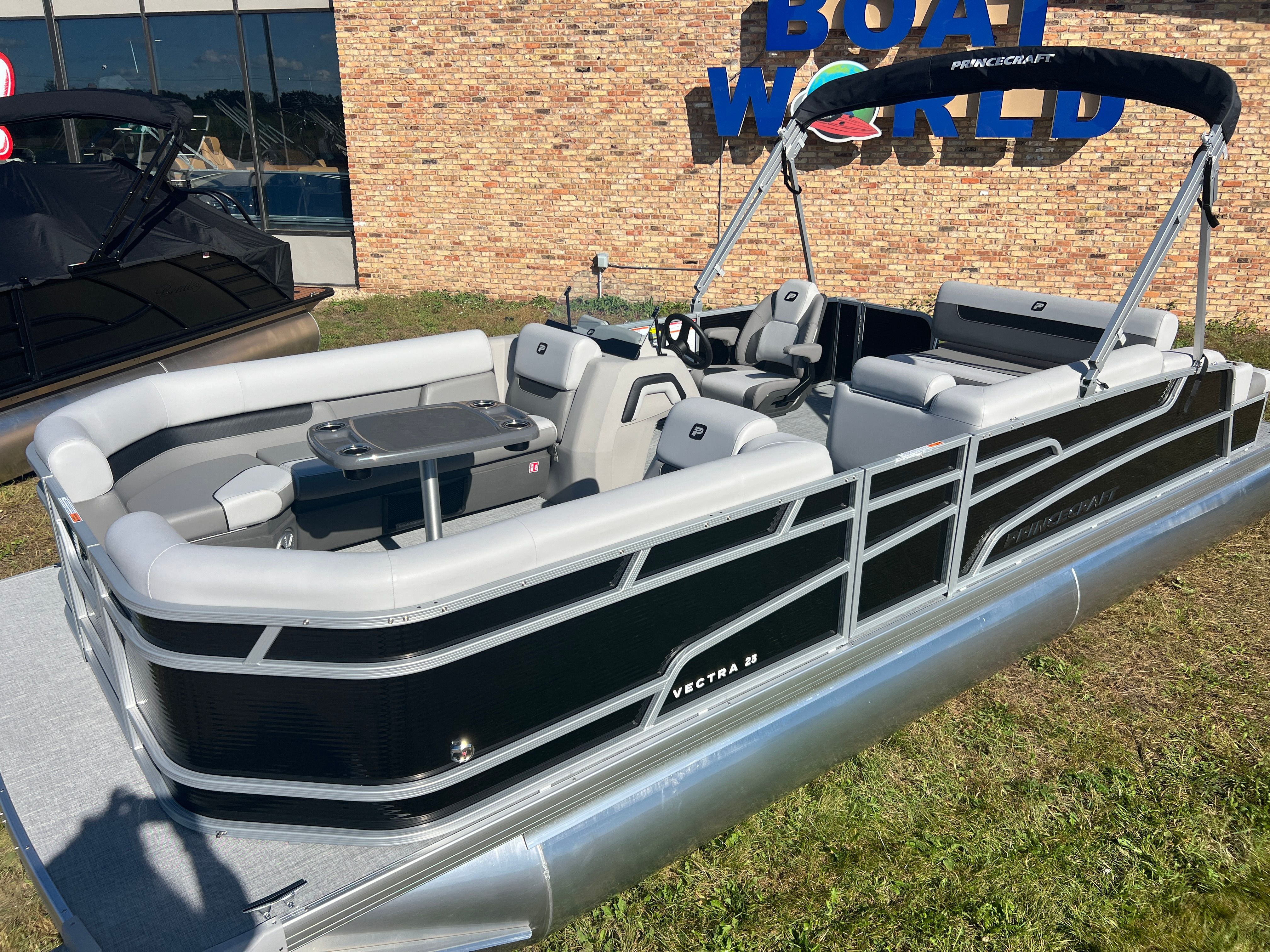 2025 Princecraft Vectra 23 RL Swingback Lounge Pontoon & Mercury 4-Stroke EFI