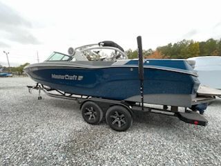 2022 MasterCraft XT24