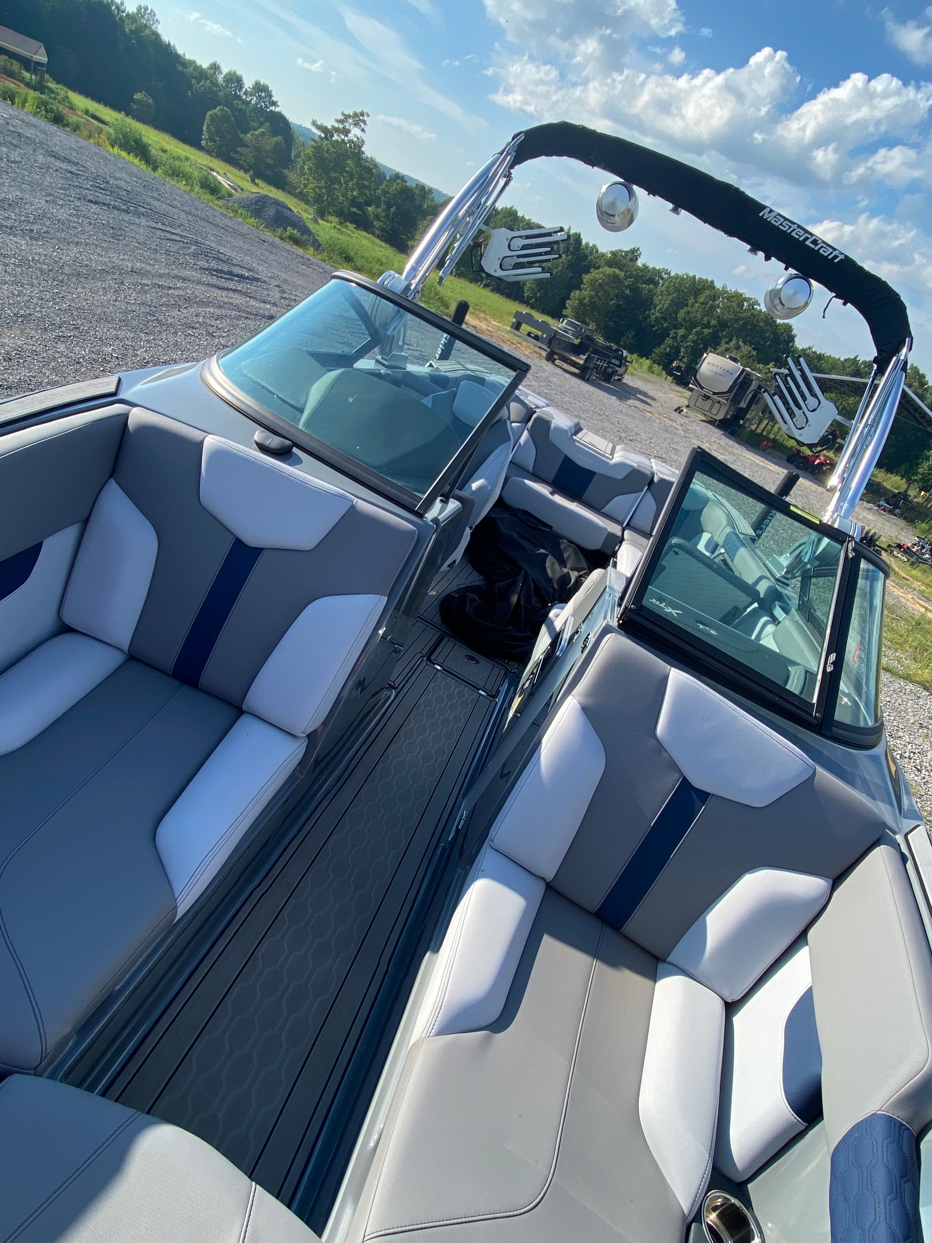 2022 MasterCraft XT24