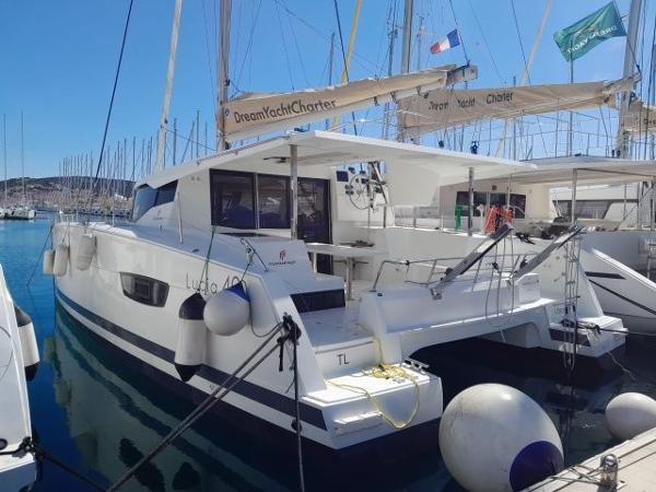 Fountaine Pajot Lucia 40 Lucia 40