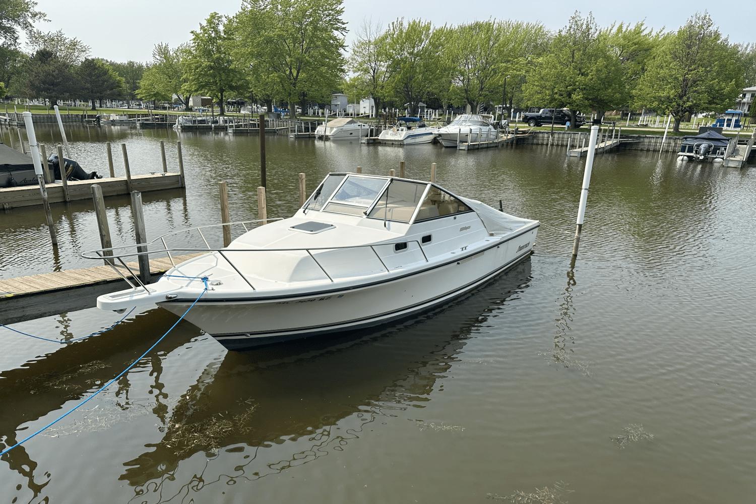 2000 Shamrock 260 Express
