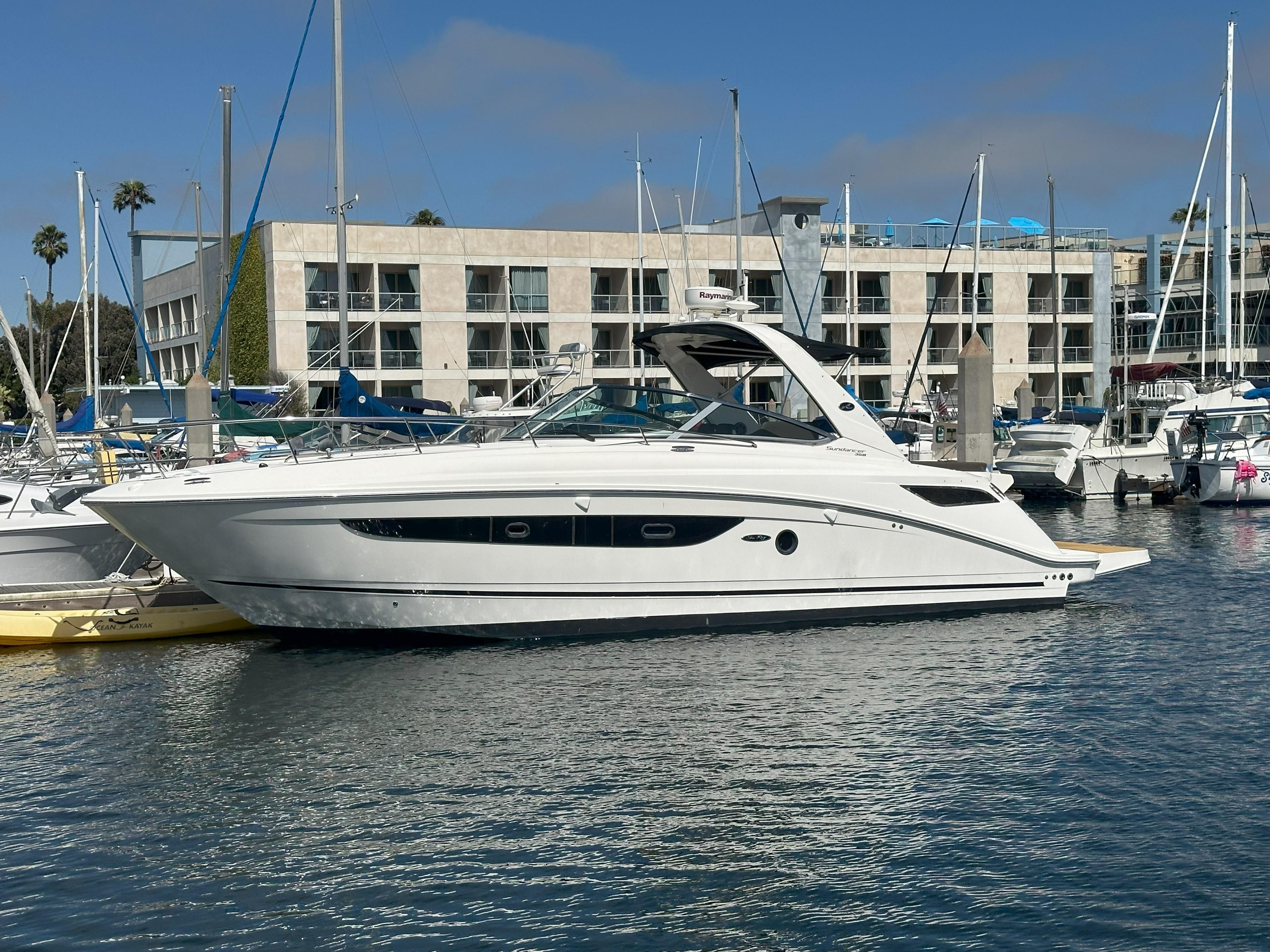 Sea Ray 350 Sundancer
