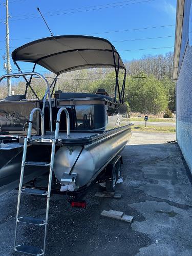 2024 Avalon LSZ 2385 QUAD LOUNGER