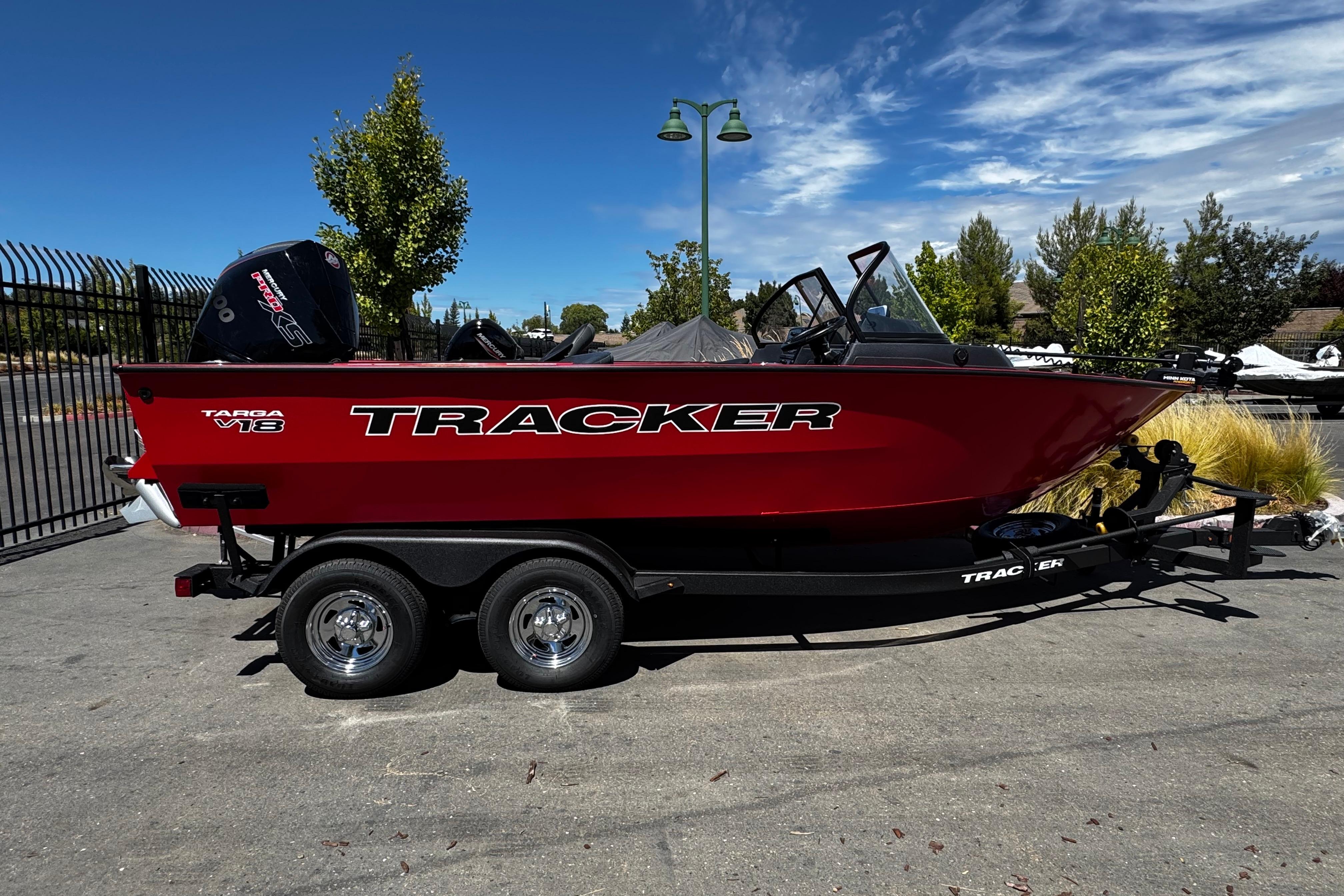 2026 Tracker Targa V-18 Combo