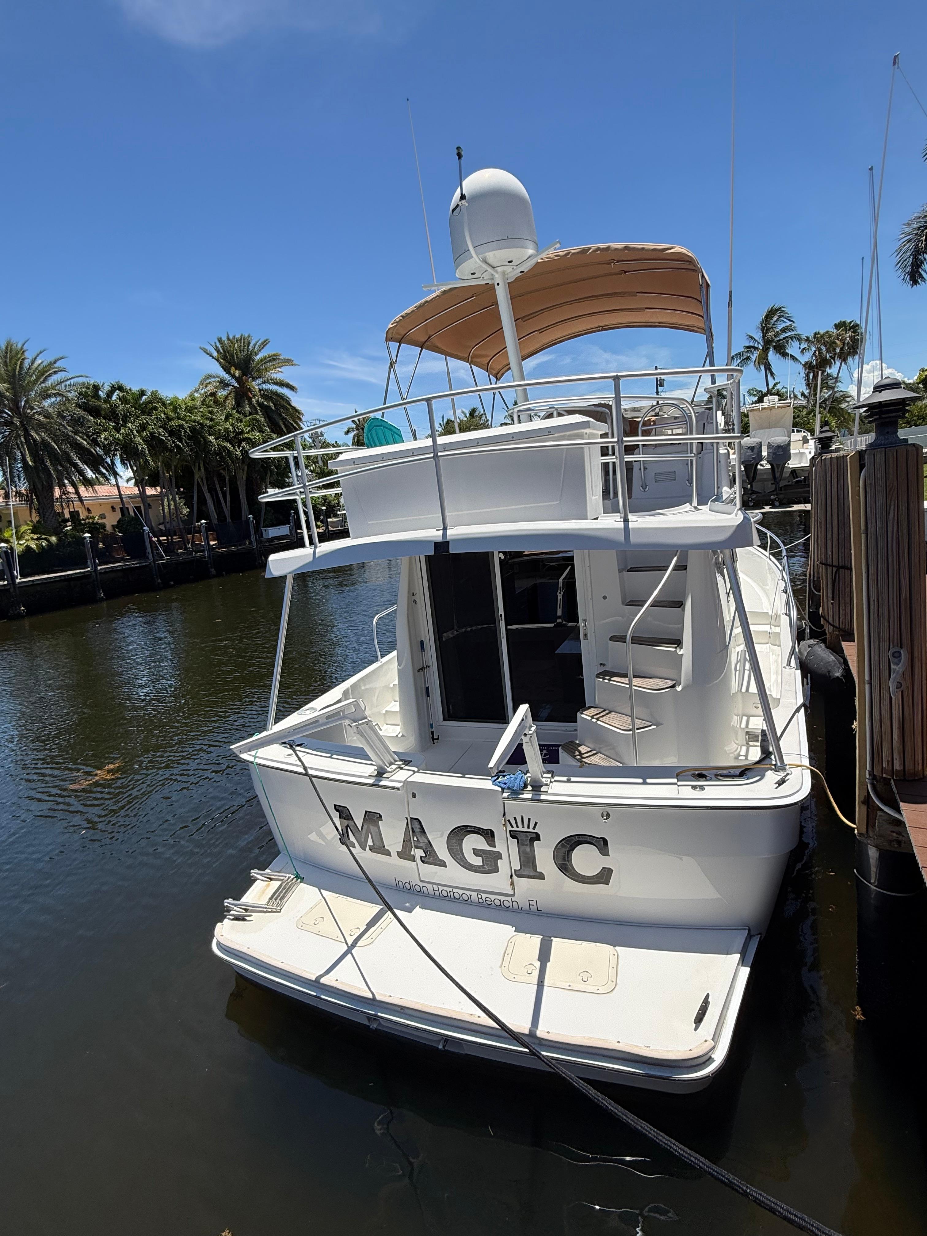 2001 Mainship 390 Trawler