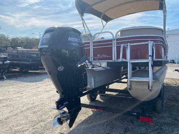 2020 Sun Tracker Party Barge 24 DLX