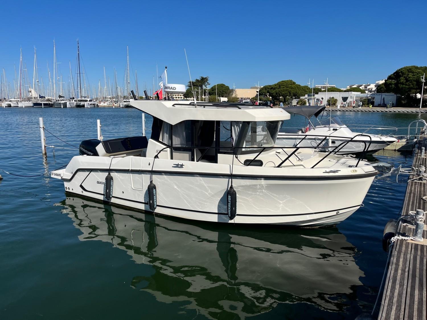 Quicksilver 805 Pilothouse