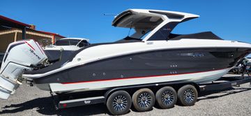 2020 Sea Ray 350 SLX Outboard