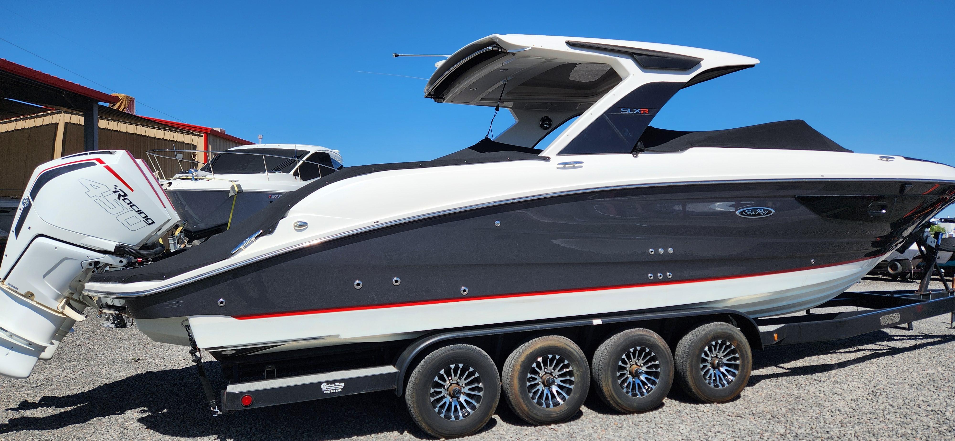 2020 Sea Ray 350 SLX Outboard