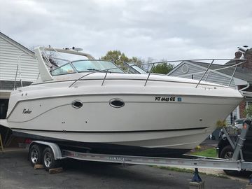 2003 Rinker Fiesta Vee 270