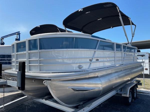 2025 Berkshire 22 RFX LE Tri-toon Pontoon