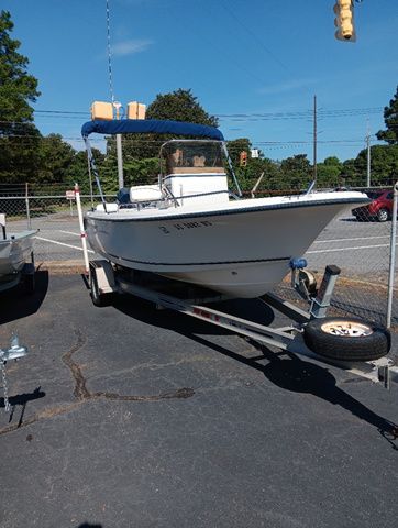 2004 Sea Hunt Triton 186