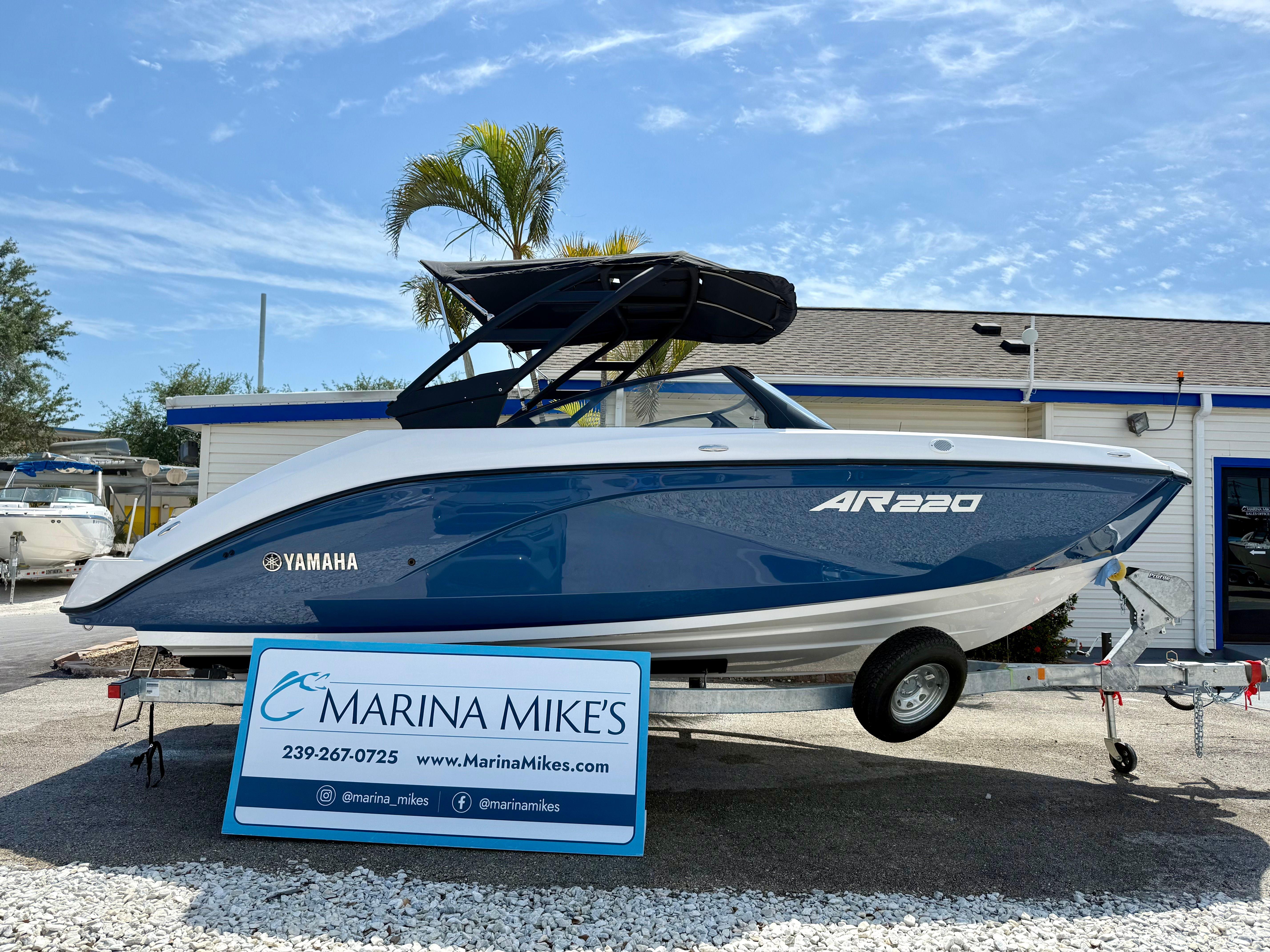 2025 Yamaha Boats AR220