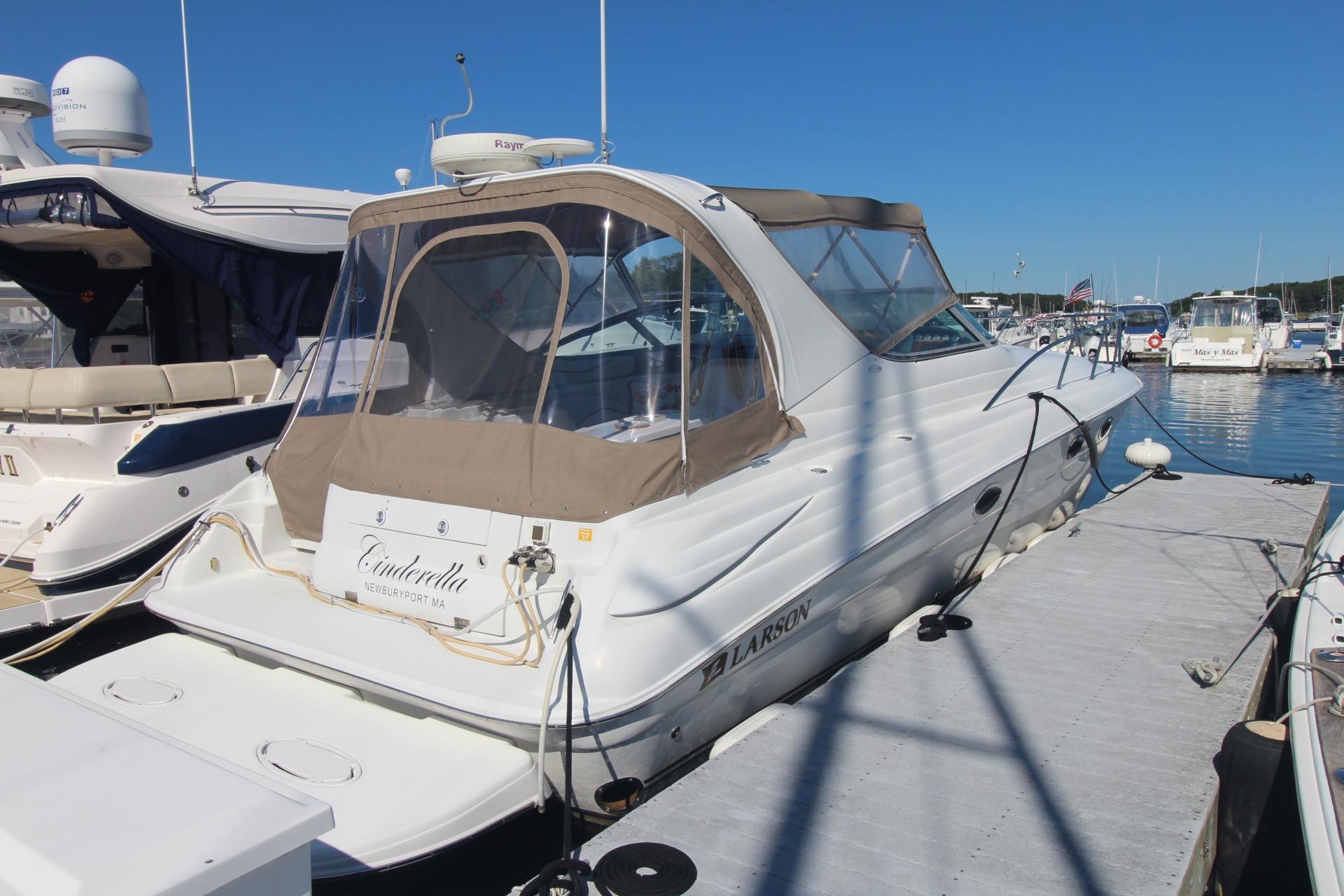 2004 Larson 370 CABRIO
