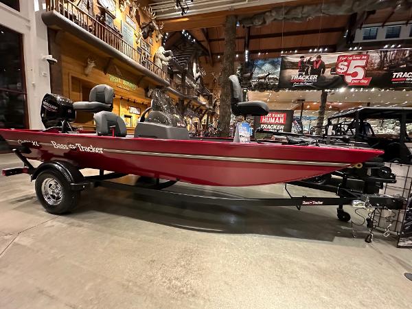 2025 Tracker Bass Tracker Classic XL