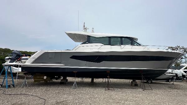 2025 Tiara Yachts EX 60