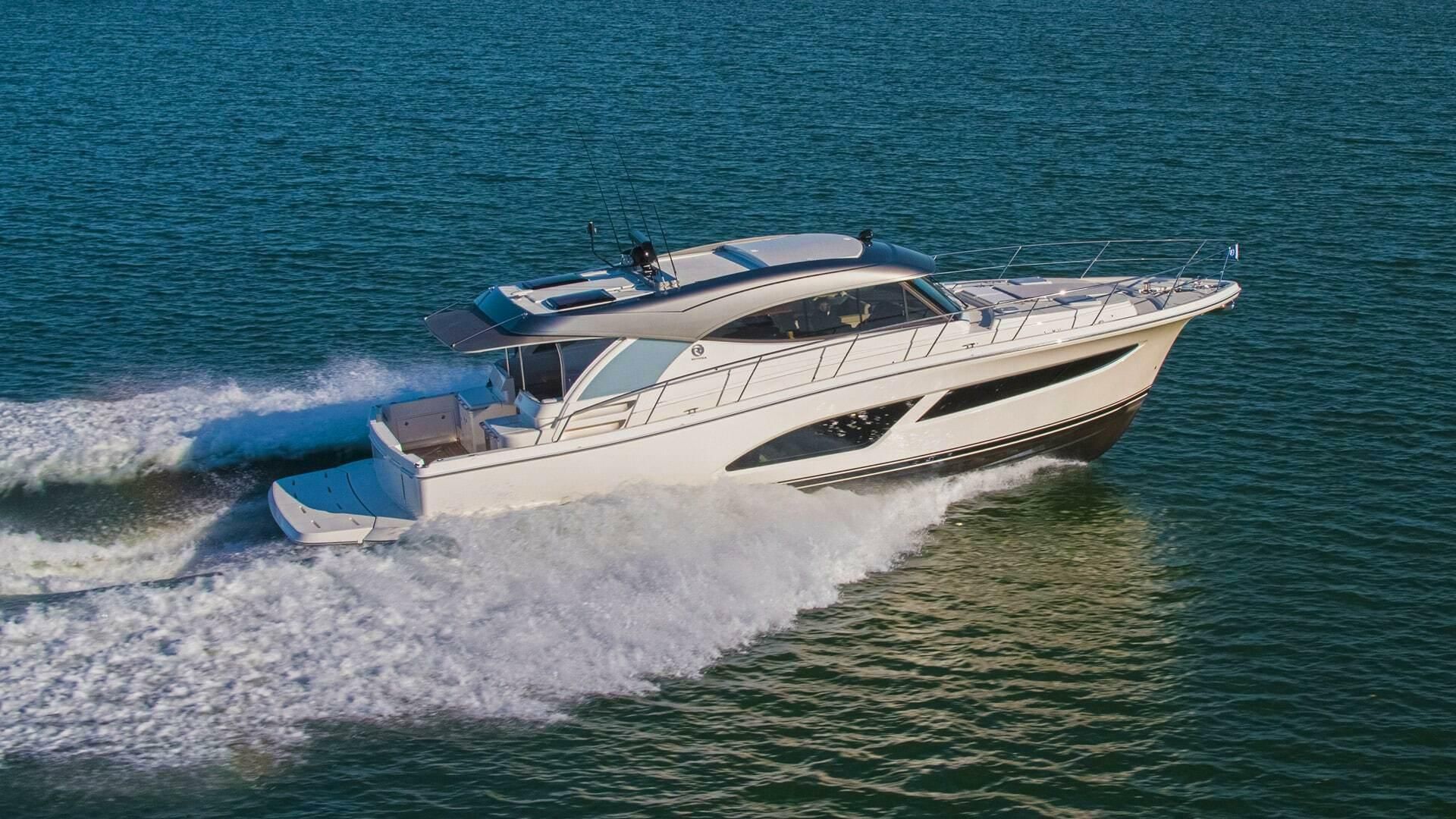 2026 Riviera 465 SUV