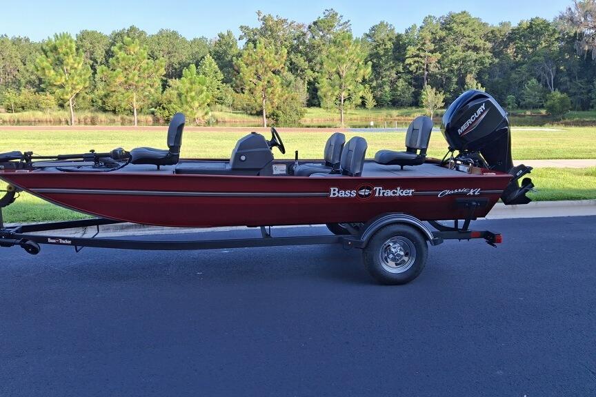 2026 Tracker Bass Tracker Classic XL