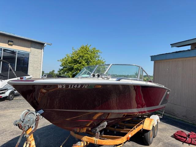 Chris-Craft Lancer
