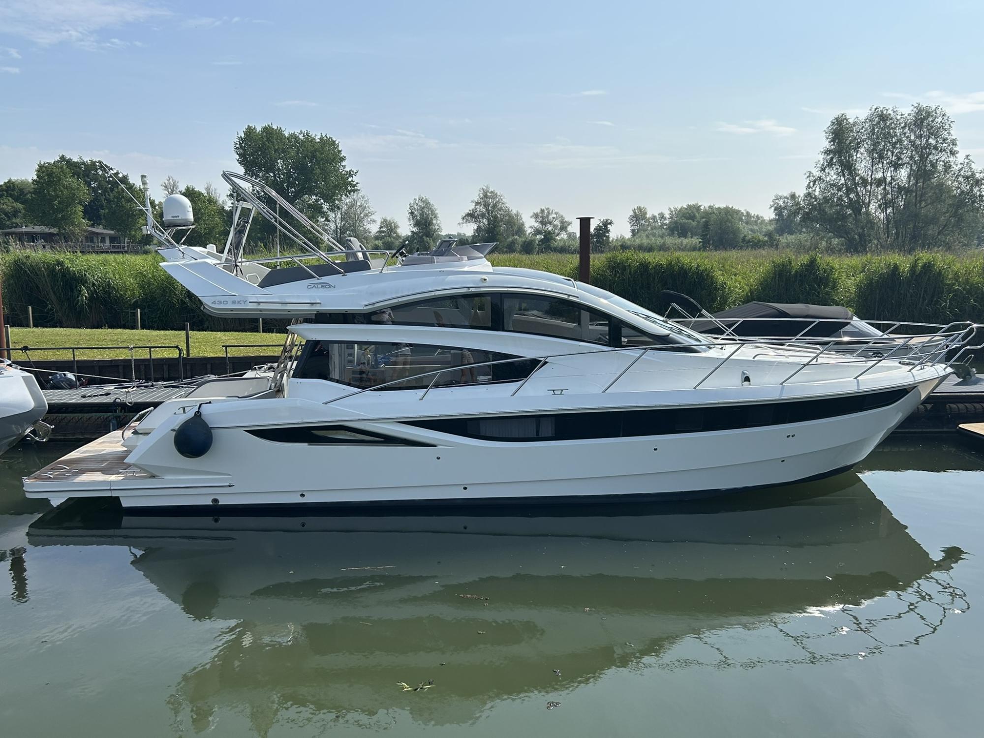 Galeon Yachts Galeon 430 Skydeck