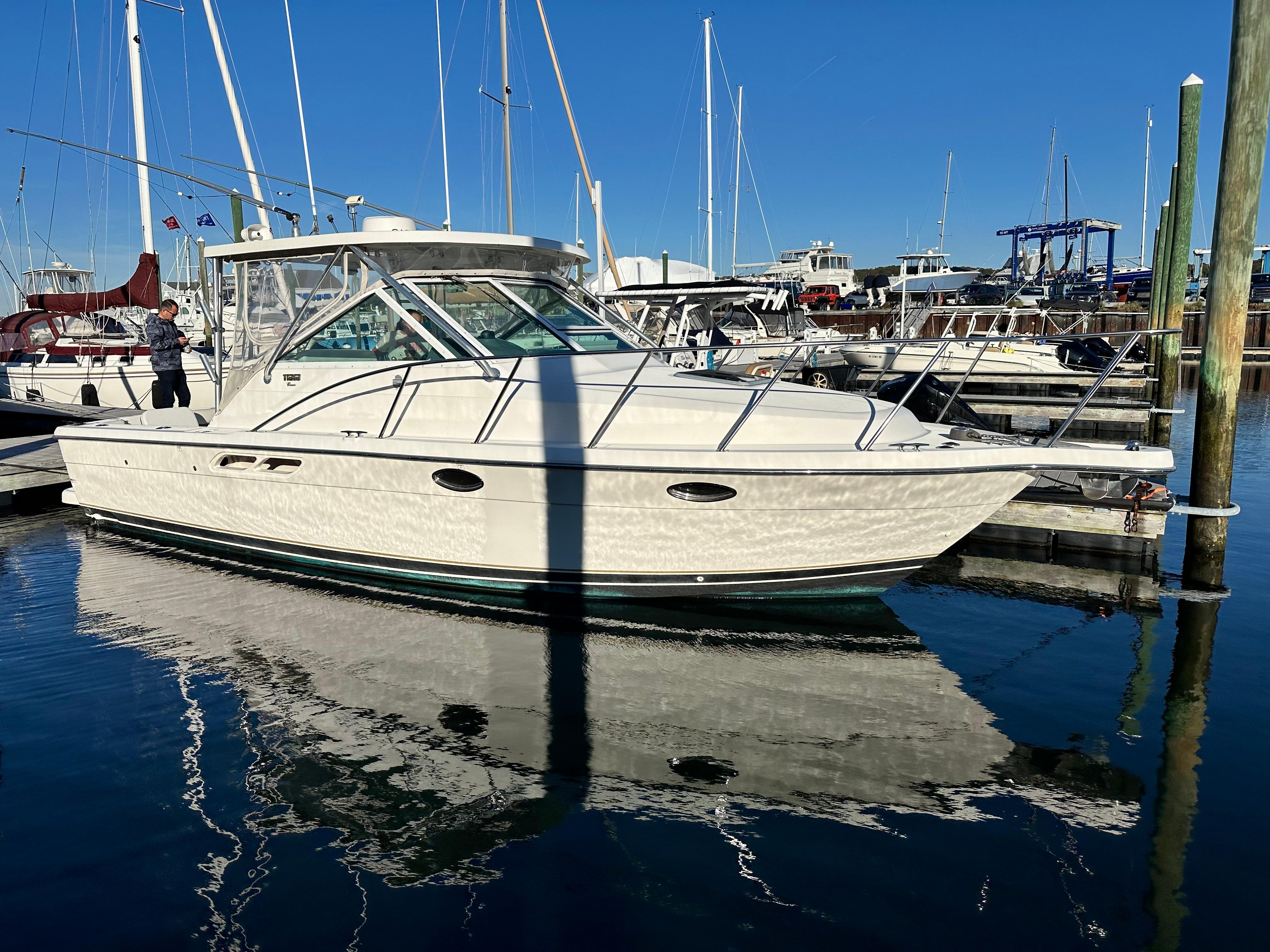 2004 Tiara Yachts Classic