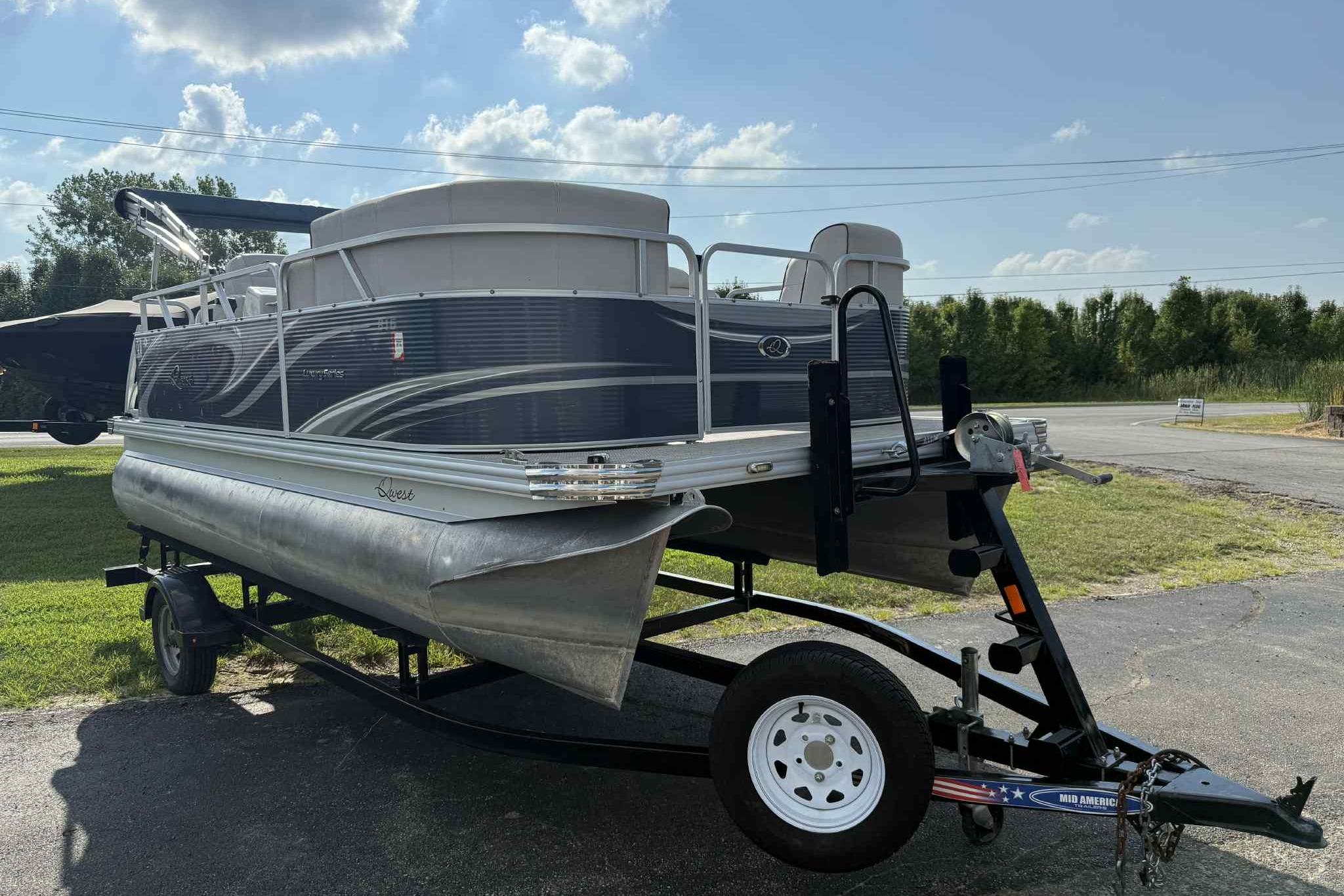 2019 Qwest 816 Luxury Series