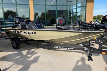 2026 Tracker Pro Team 175