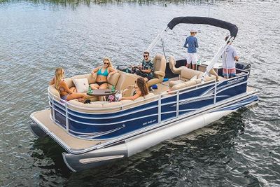 Crestliner 200 Rally DX CW Manufacturer Provided Image: Manufacturer Provided Image Boat