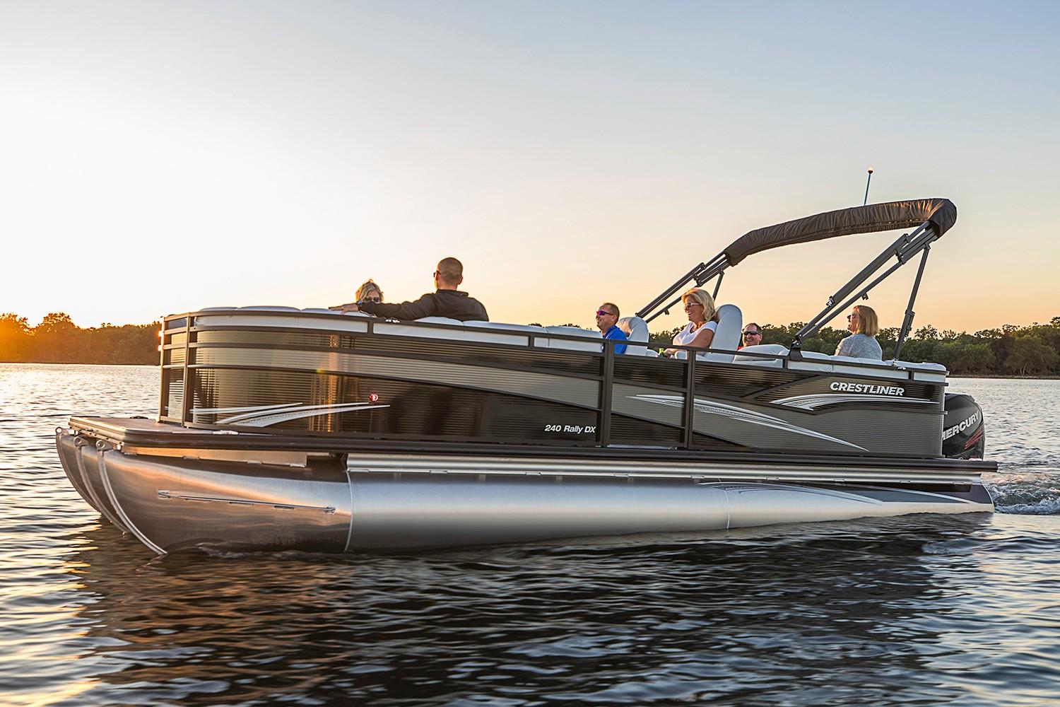 Crestliner Boat image