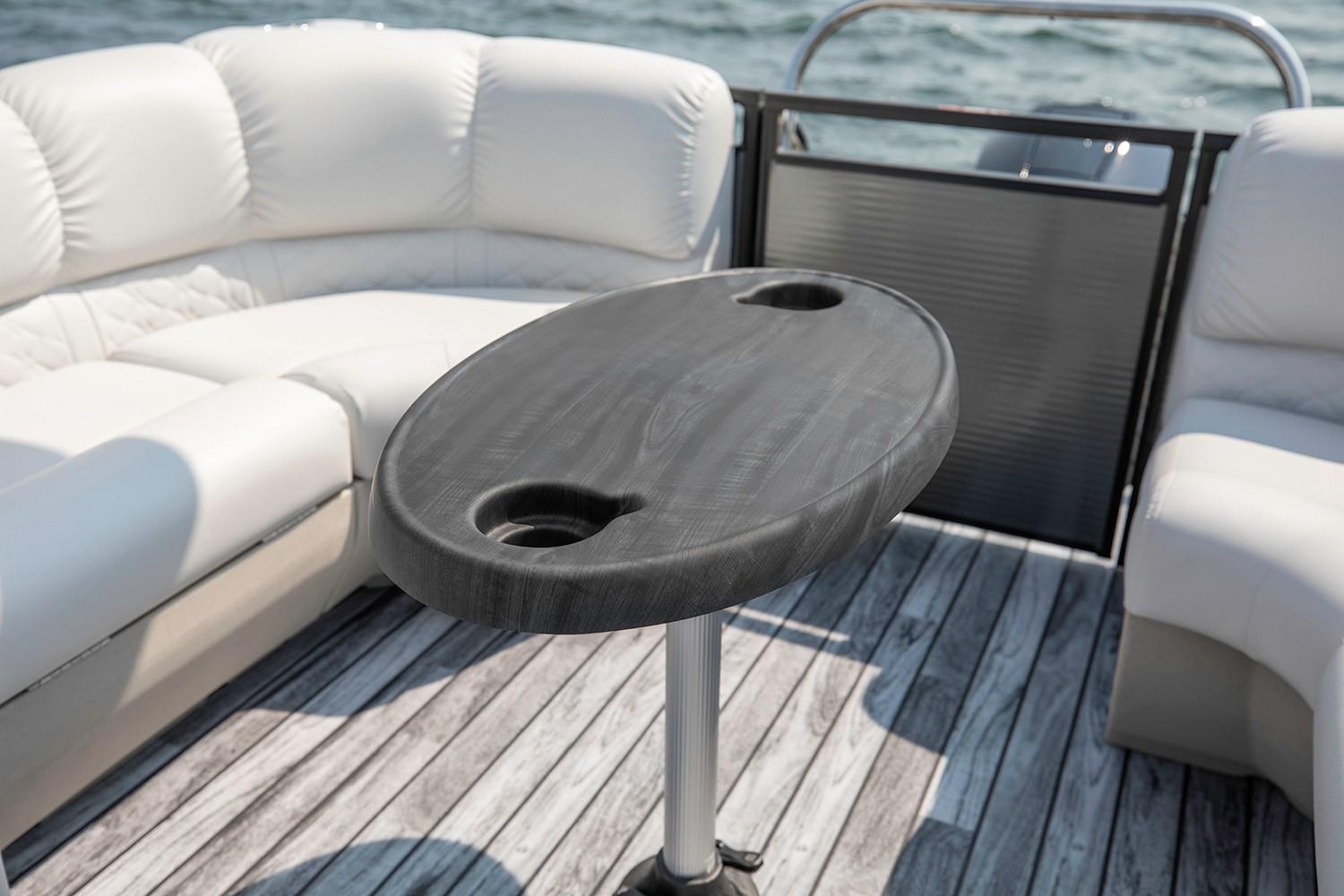 Crestliner Boat image