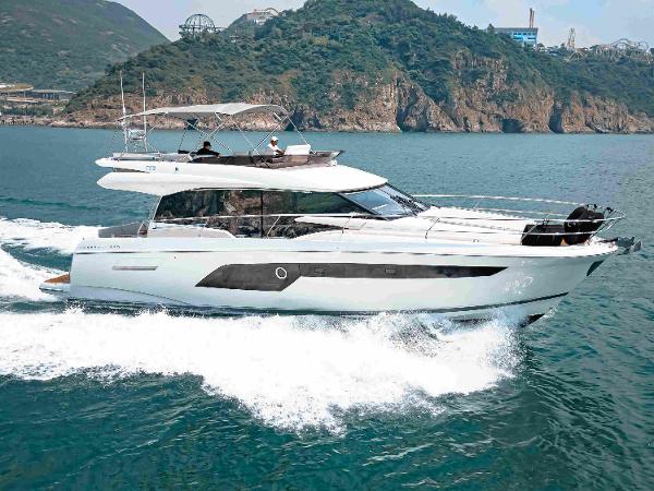 2022 Prestige 520
