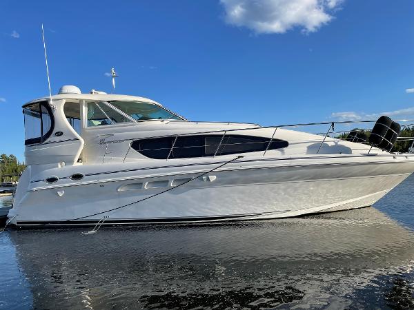 Sea Ray 390 Motor Yacht
