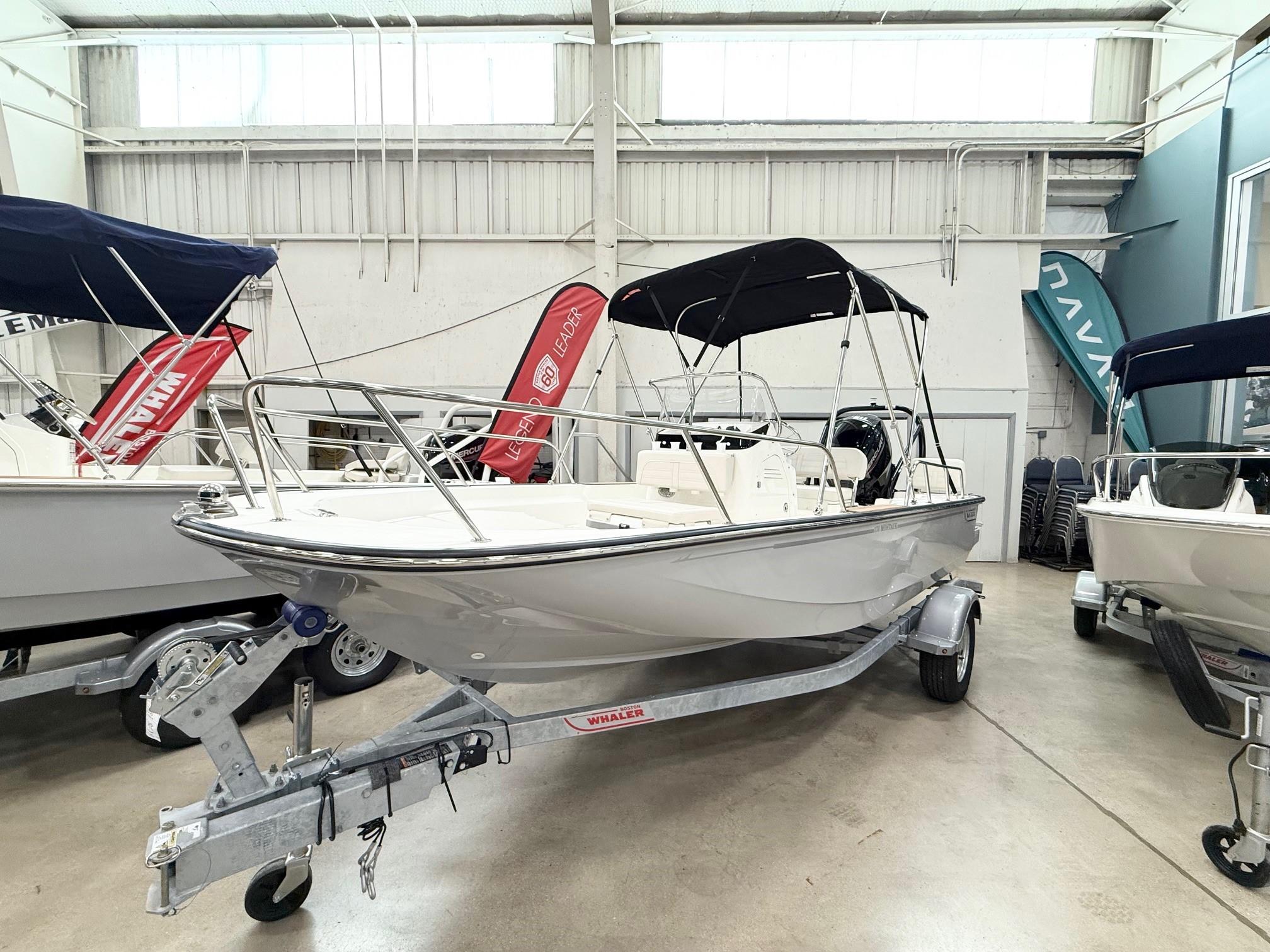 2025 Boston Whaler 170 Montauk