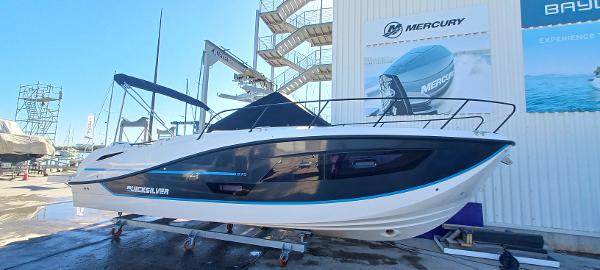 2025 Quicksilver 875 Sundeck