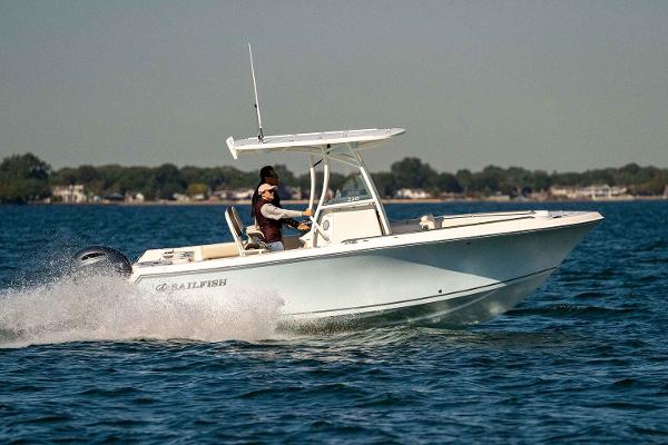 2024 Sailfish 220 CC