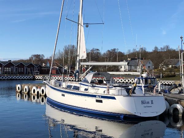 Hallberg-Rassy 44