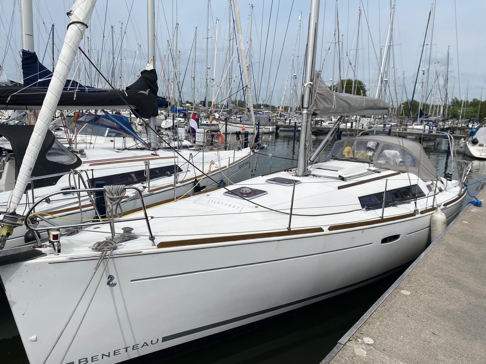 Beneteau Oceanis 37 B1AD922F-7F70-4FC5-9072-88D4ADBE474E.jpg
