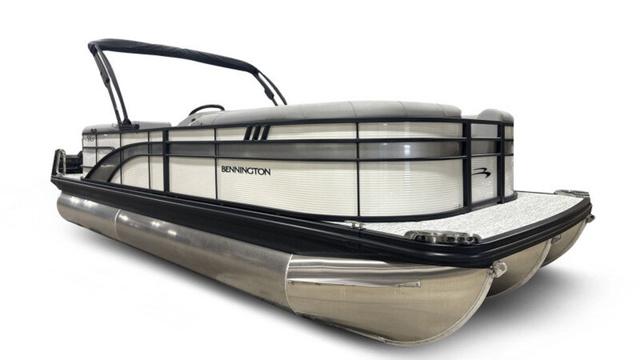 2025 Bennington SX Quad Bench 23 SXSR