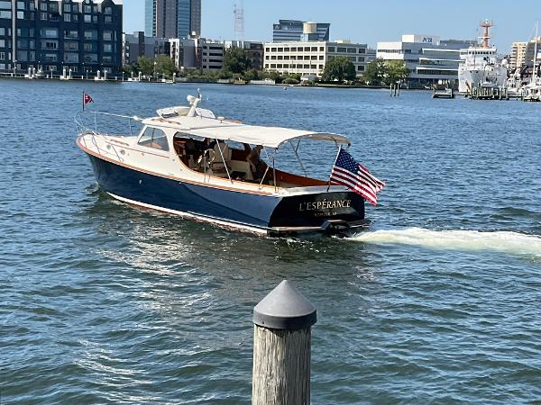 Hinckley Classic 36 Picnic Boat