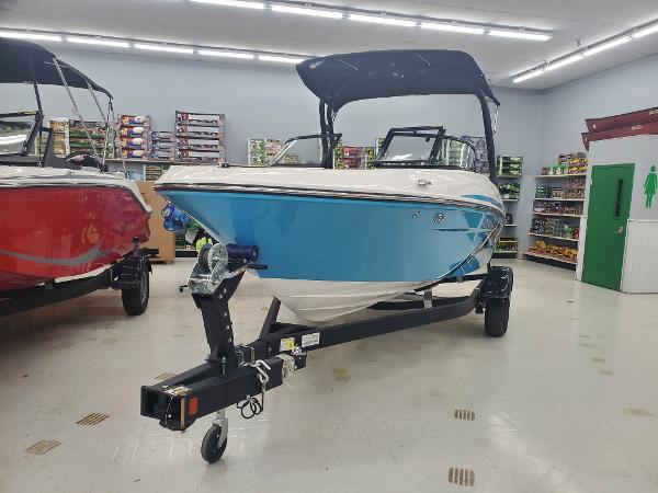 2025 Bayliner VR4 Bowrider I/O