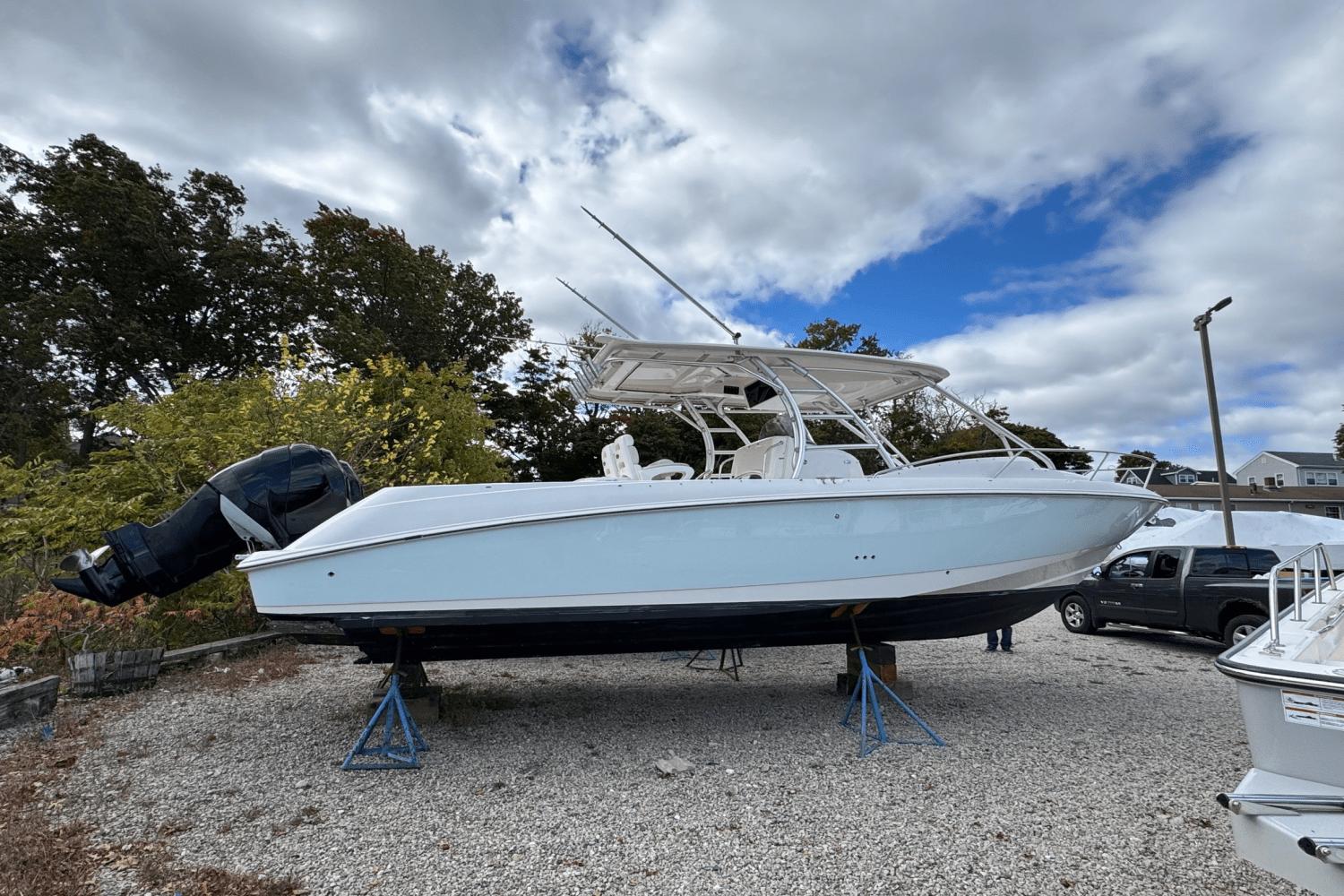 2008 Boston Whaler 320 Outrage