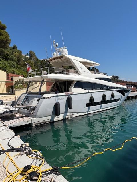 Prestige 750