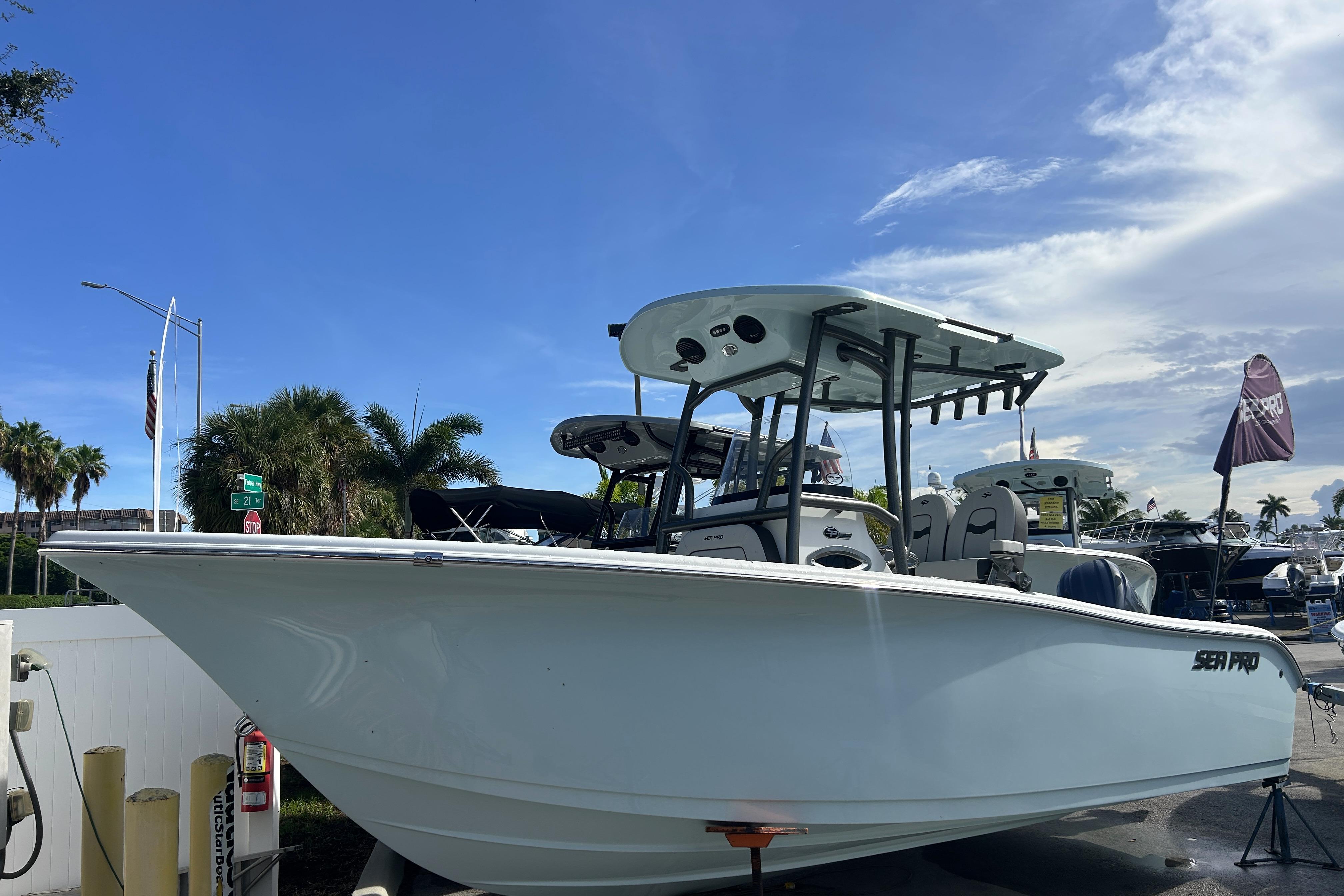 2026 Sea Pro 222 Center Console